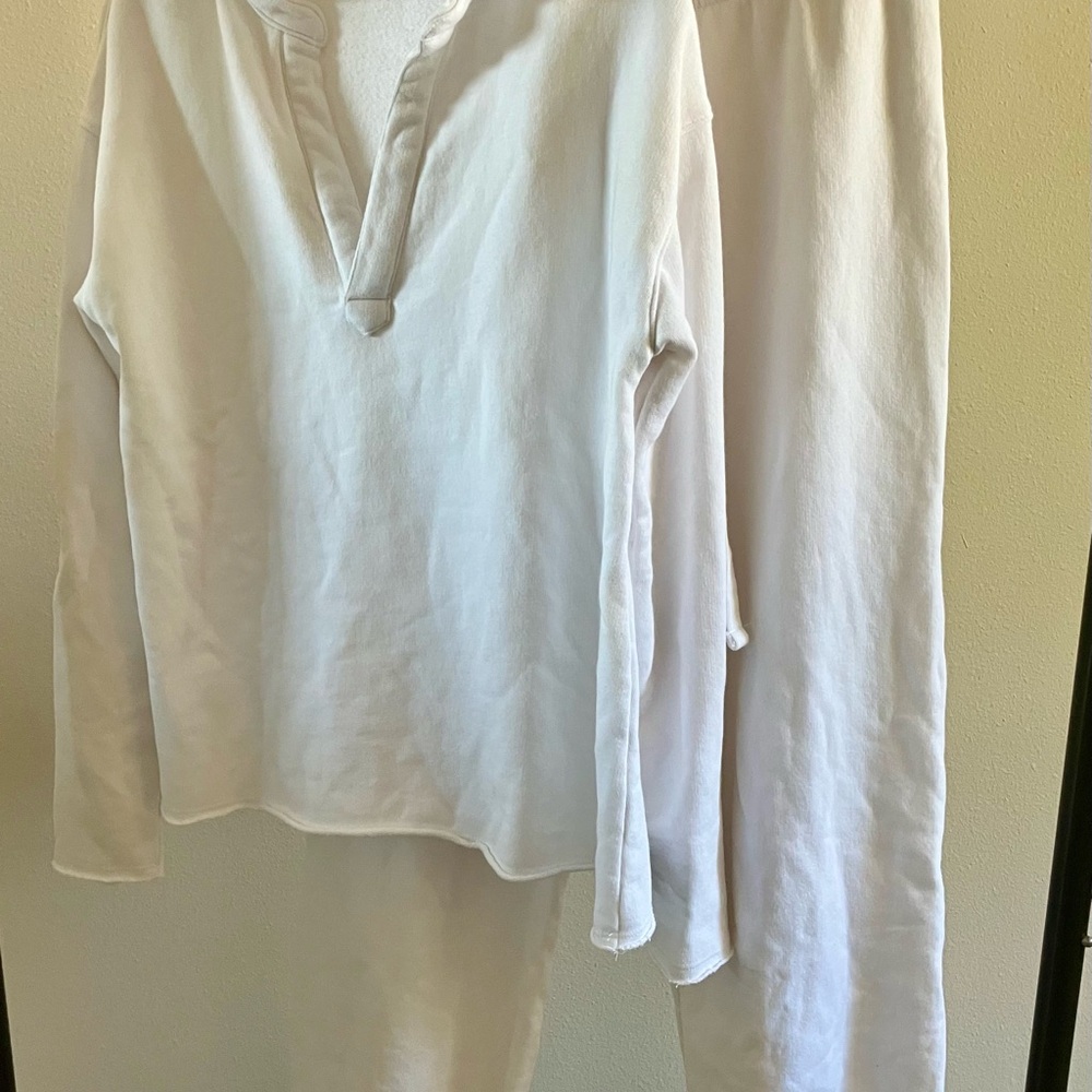 Mono B White Lounge Set